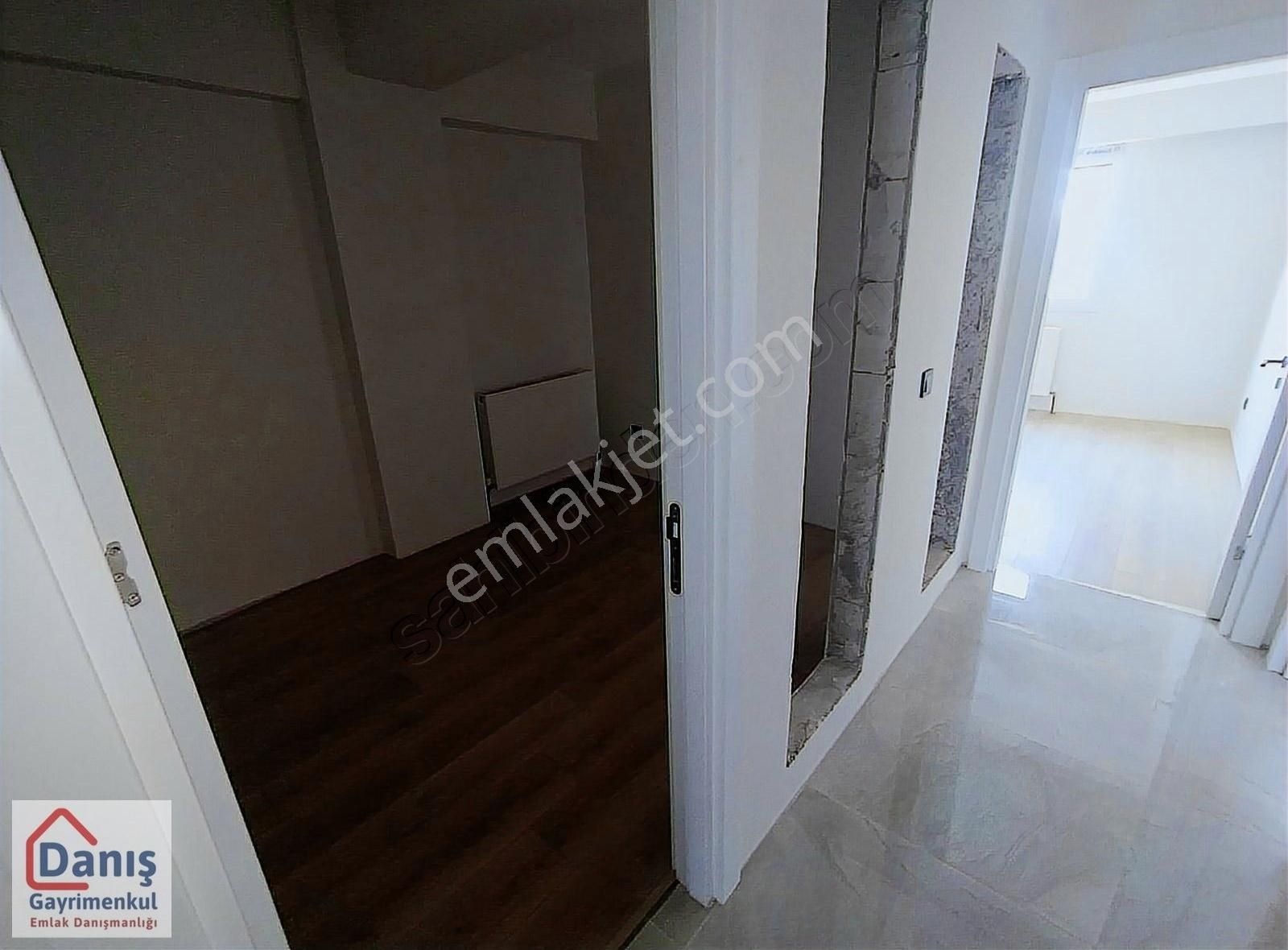 Bağlarbaşında Metroya 8-10 Dakika Otoparklı 3.kat Sıfır 95m2 3+1 - Görsel 16