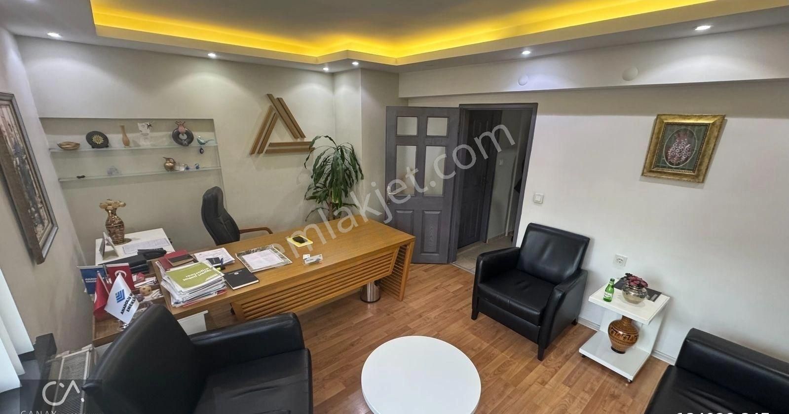 Yenimahalle Çarşı Mah. 70 M² Brüt – 60 M² Net 2+1 Daire – 62 M² Arsa Paylı – Ofis & Yatırımlık