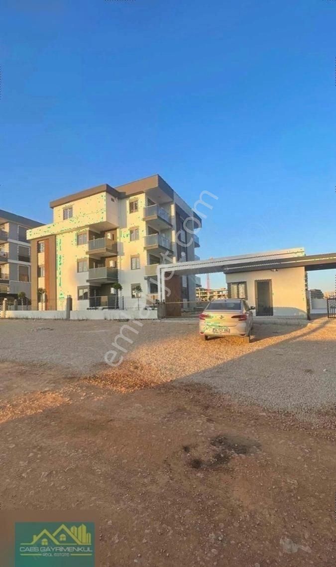 Altıntaş' Da Havuzlu Site İçinde Eşyalı 1+1 Daire Bahçe Kat