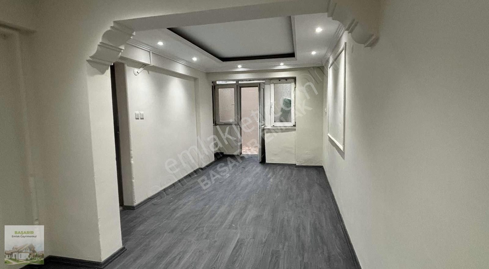 Üçyol Meydanda Cadde Binası İçi Yapılı Bahçeli Daire - Görsel 21