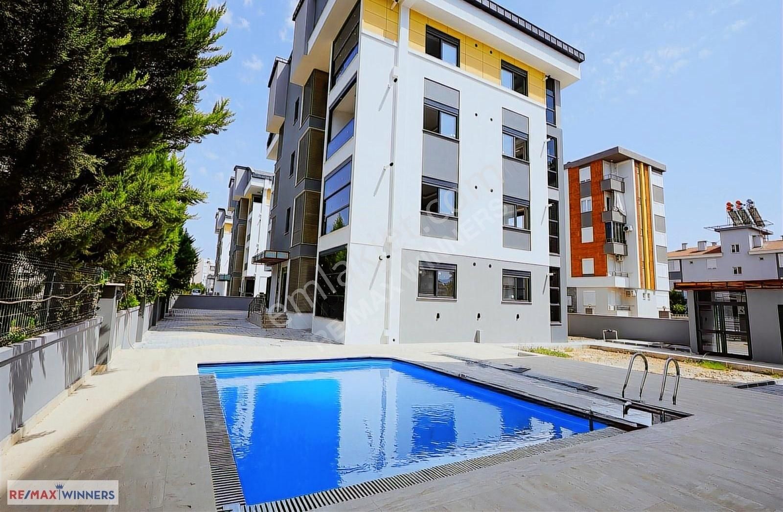 Döeşemealtı Yeniköy 0 Satılık Akıllı Ev Sistemli 1+1 Daıre