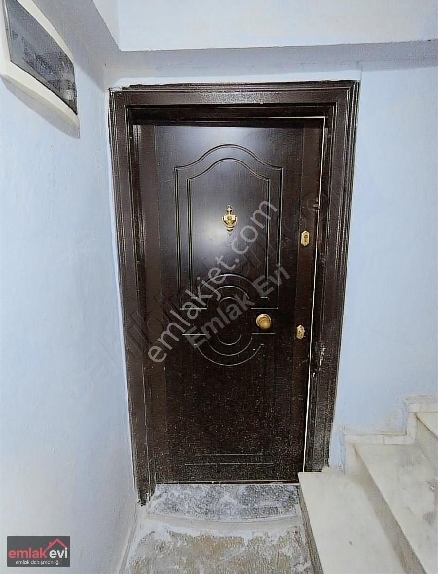 Emlak Evi'nden Kiralık Ayrı Mutfaklı Eşyalı Geniş 1+1 Daire