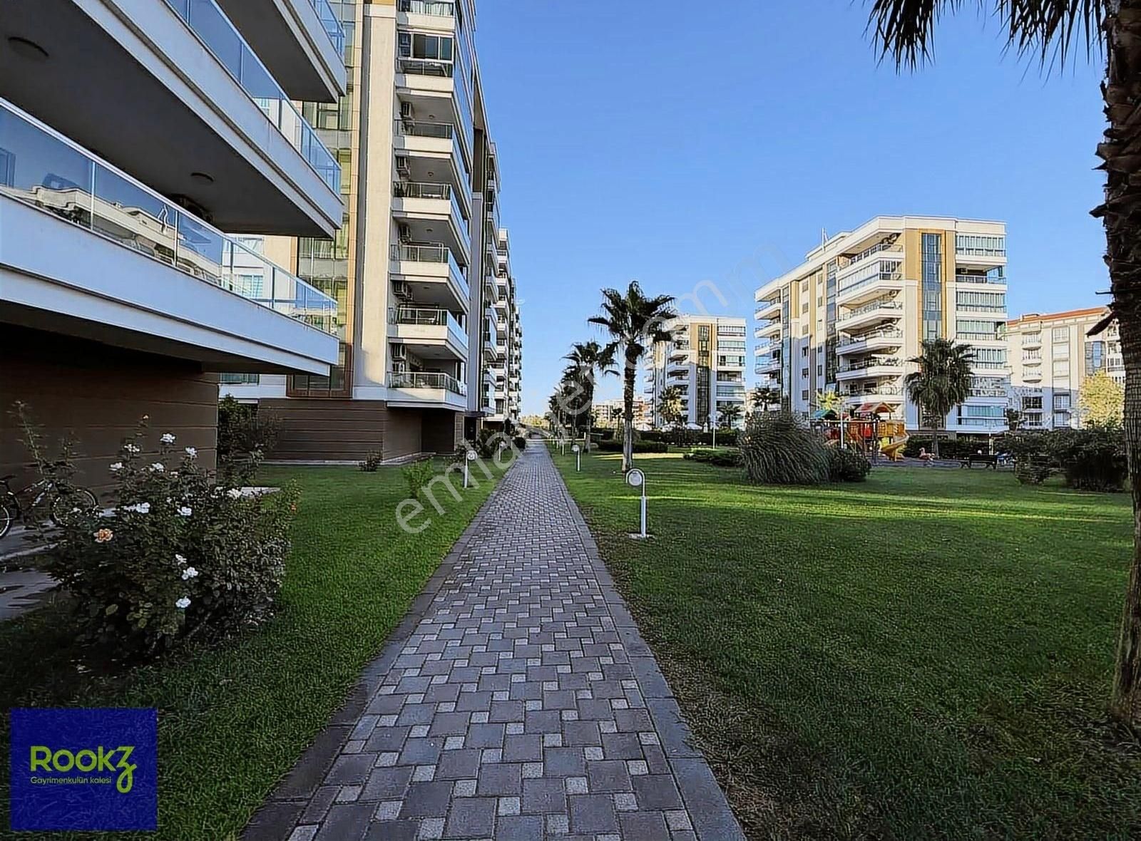 Güzelyurt Mahallesinde Lüks Ara Kat Kiralık Daire