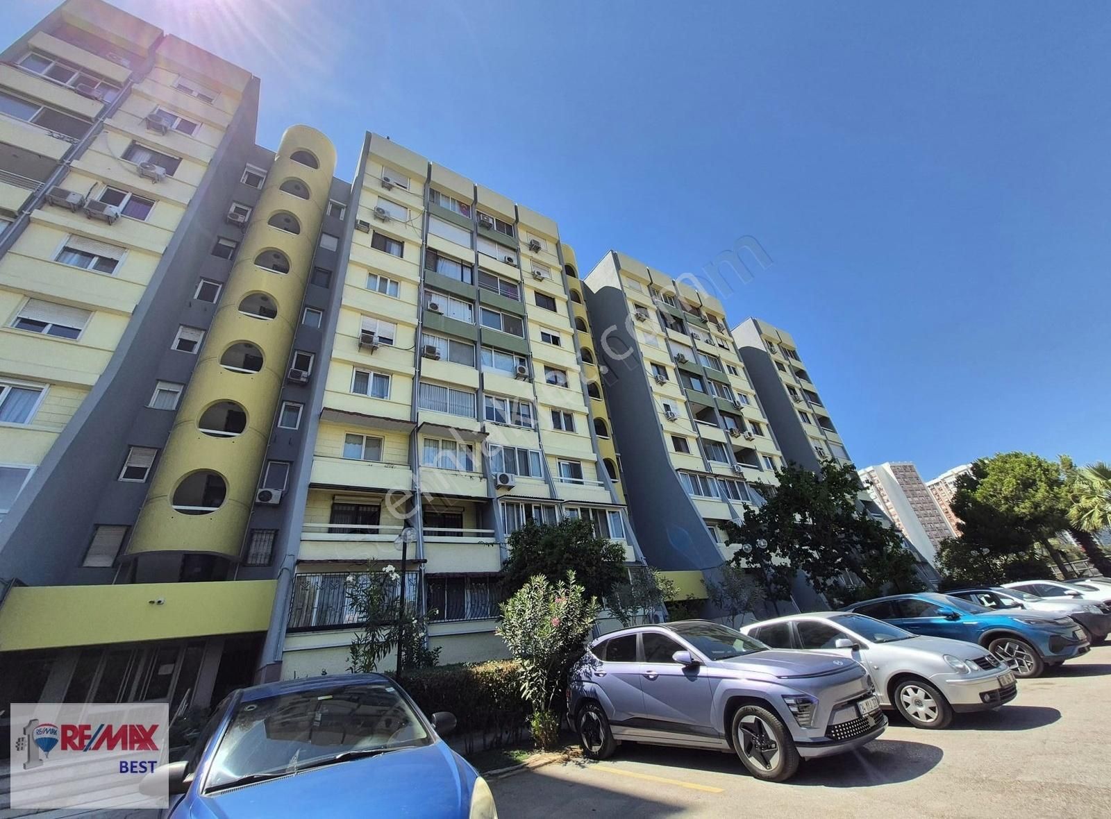 Atakent Efes Bloklarında 1+1 Deniz Manzaralı Kiralık Daire