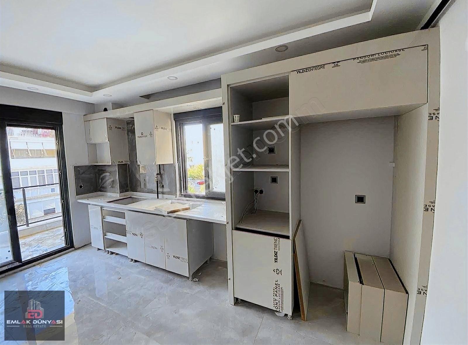 Işıklara Adım Mesafede, K. Otoparklı, Ebv. Banyolu Daire !