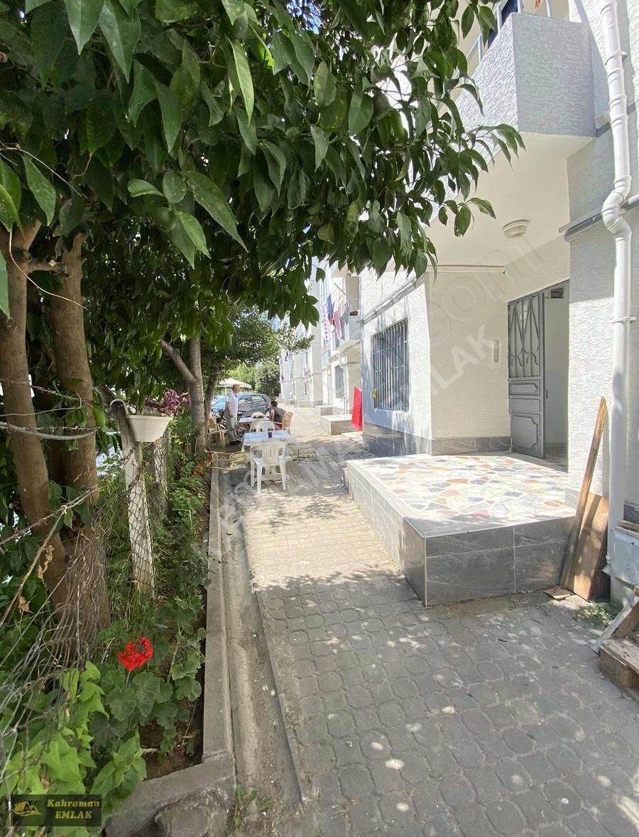 Bahçe Katı Villa Tadında Denize Sıfır - Görsel 13