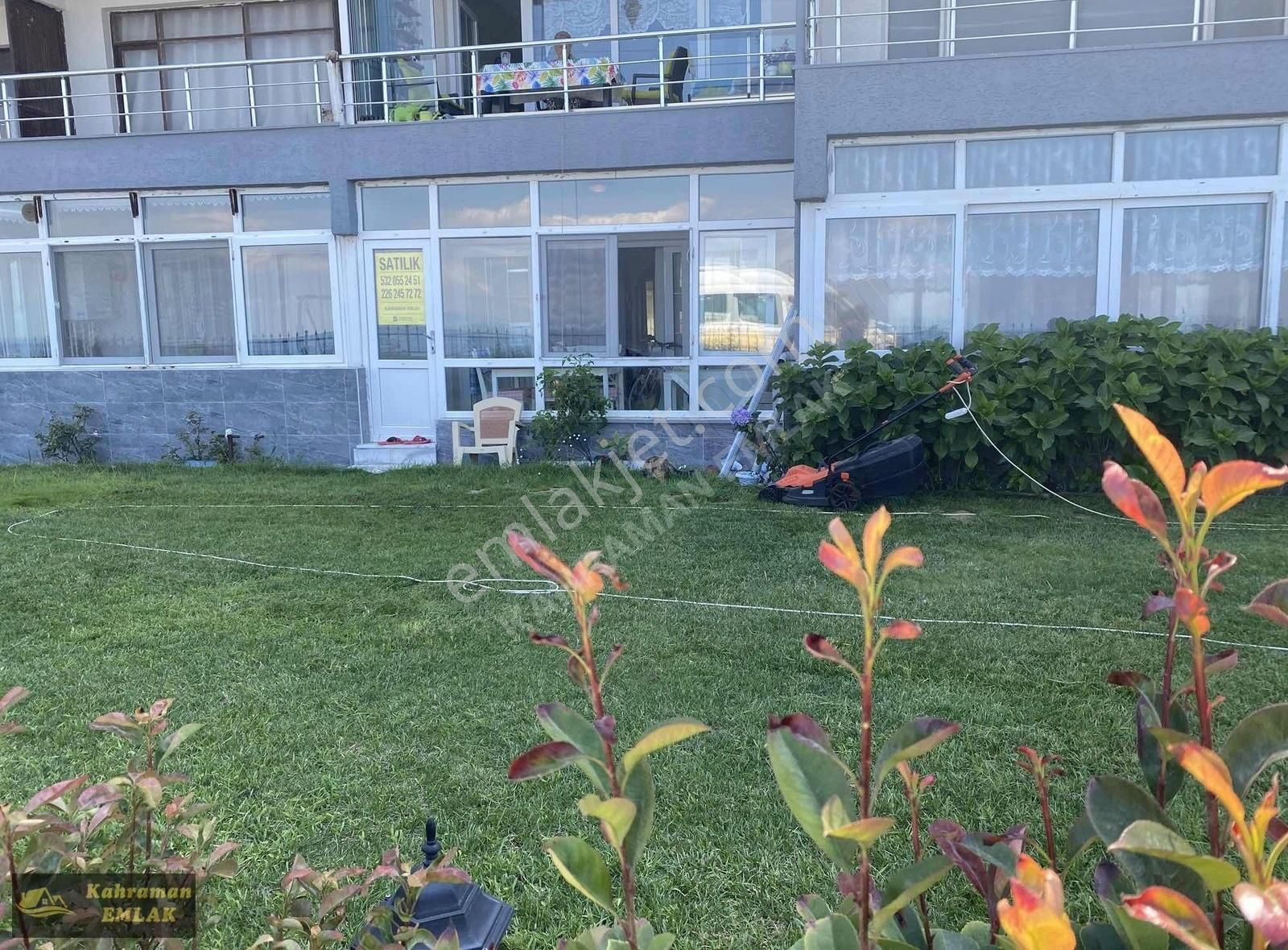 Bahçe Katı Villa Tadında Denize Sıfır - Görsel 18