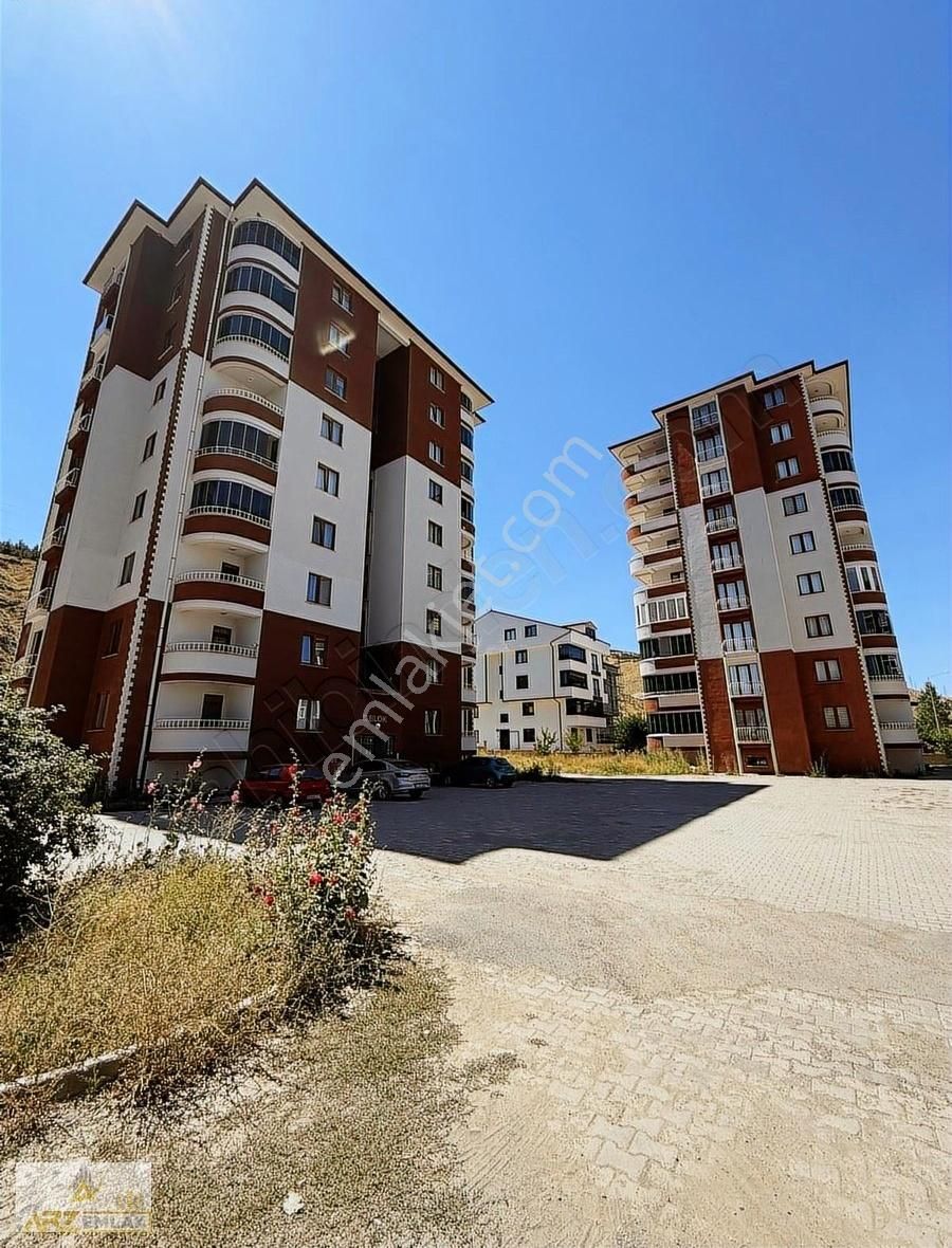 Akkent Konutlarında 3+1 Kiralık Daire|bayburt|arz Emlak'tan|