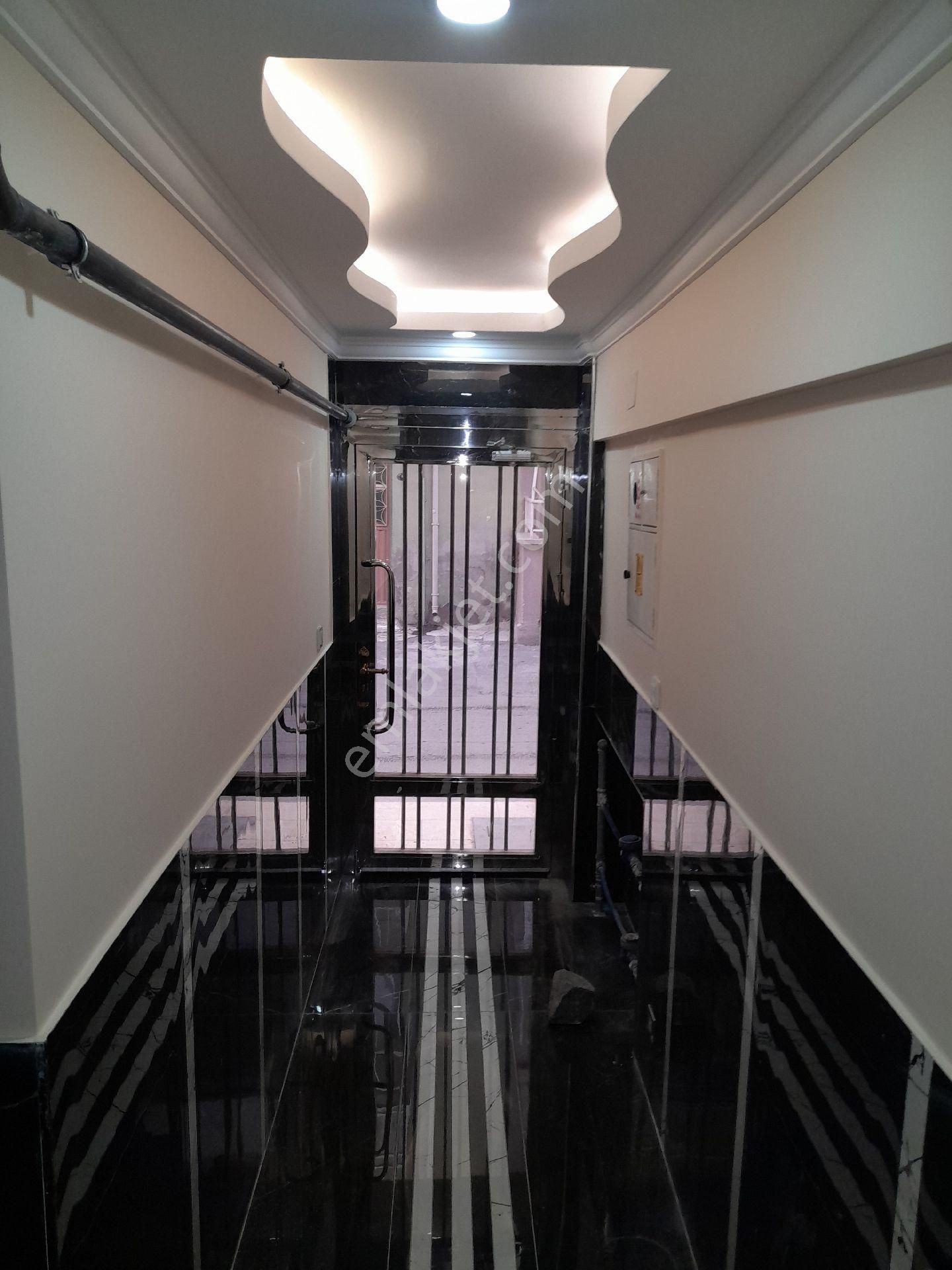 Komple Satılık Sıfır Tadilatlı 113 M2 2+1 Tümü Doğalgazlı Daireler Ve Tüm Dairelerin Tapuları Ayrı - Görsel 8