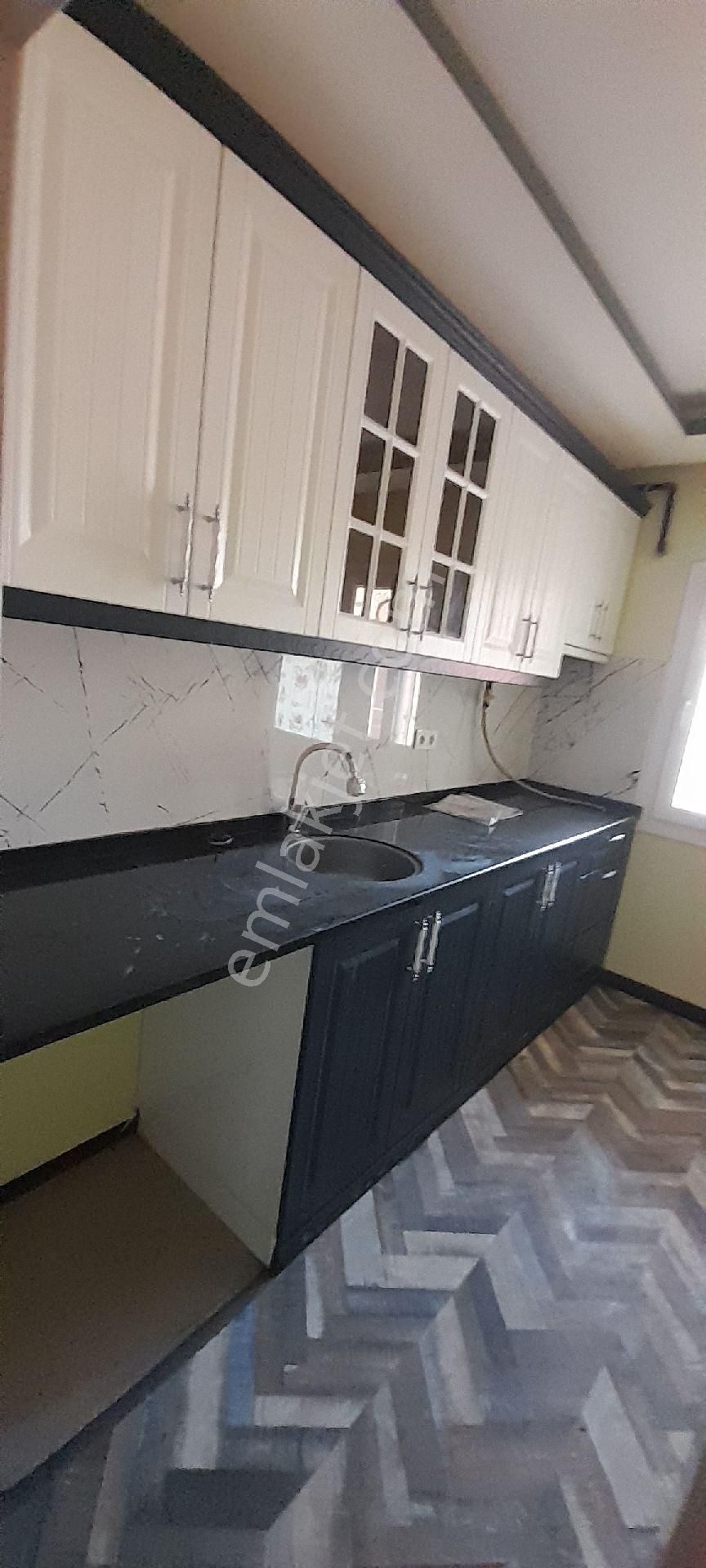 Komple Satılık Sıfır Tadilatlı 113 M2 2+1 Tümü Doğalgazlı Daireler Ve Tüm Dairelerin Tapuları Ayrı - Görsel 2