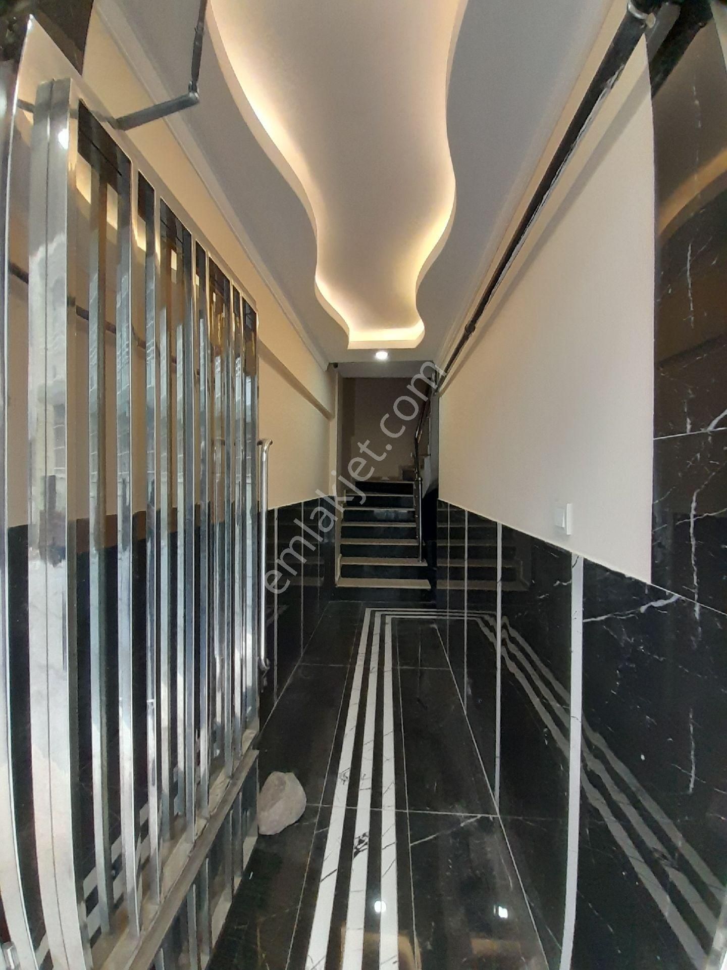 Komple Satılık Sıfır Tadilatlı 113 M2 2+1 Tümü Doğalgazlı Daireler Ve Tüm Dairelerin Tapuları Ayrı - Görsel 4