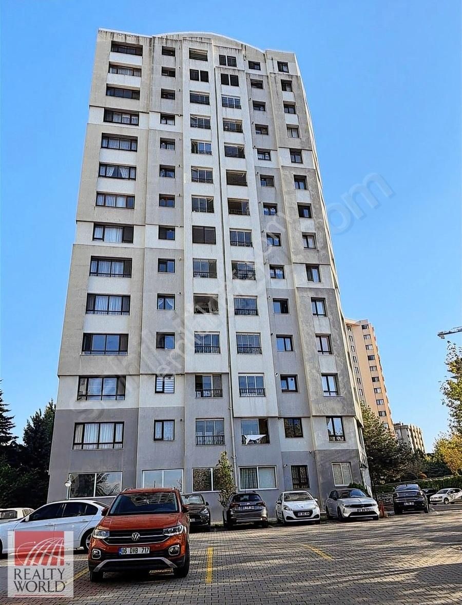 Ankara Ümitköyde Site İçinde Muhteşem Konumda Satılık Daire