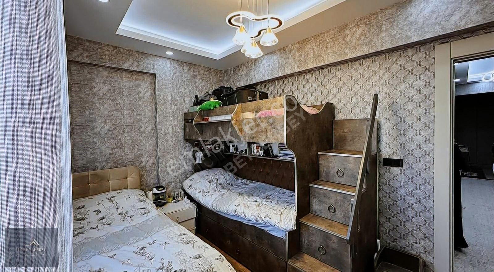 Karacaahmet'te Ultra Lüks Bakımlı 3.5+1 Satılık Daire