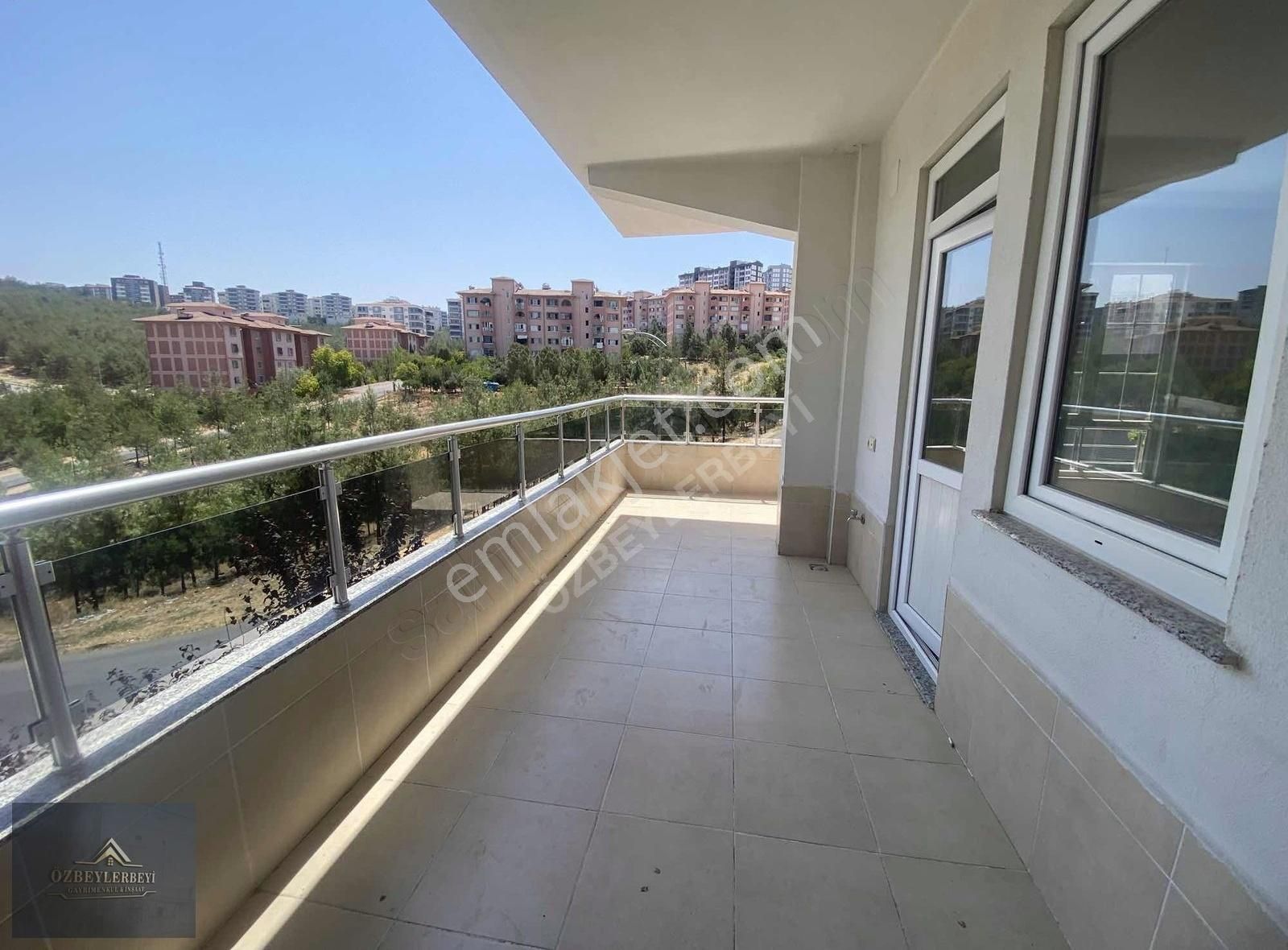Beykent 1. Etap Karakol Civarı Kiralık 3+1