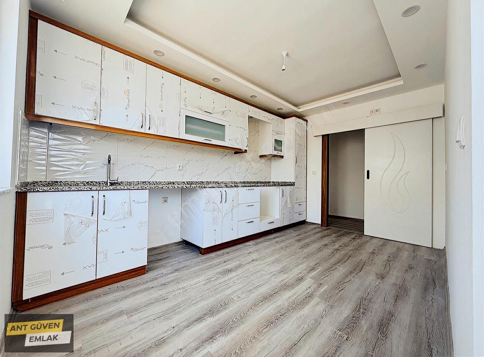 Yeniköy'de 3+1 Ebeveyn Banyolu Sıfır Daire