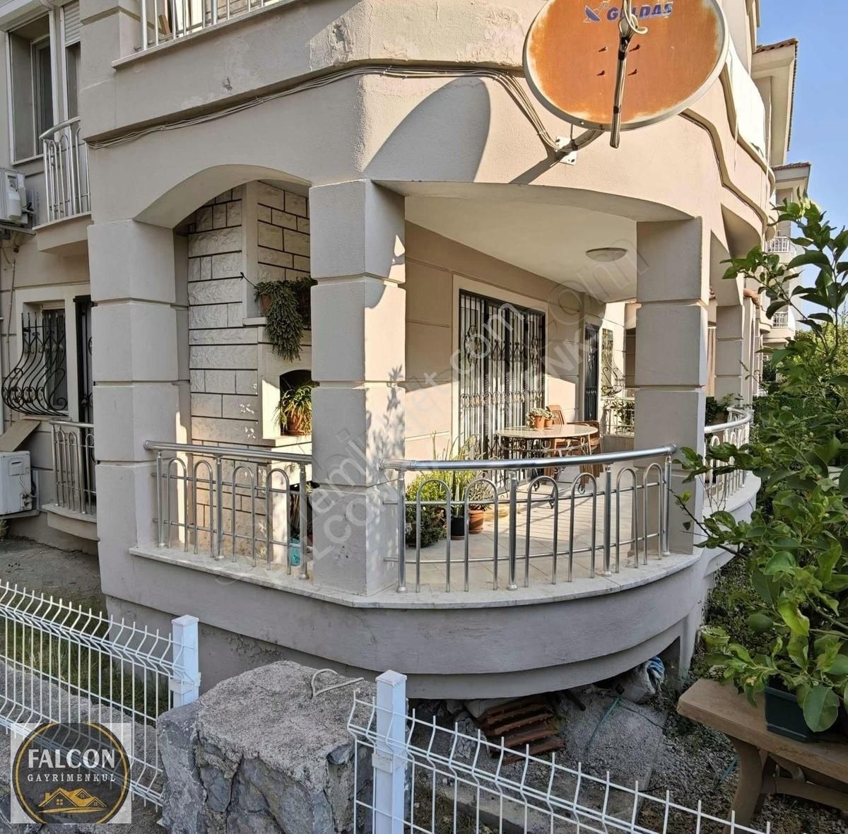 Falcon Dan Avm Yakınında Geniş 3+1 Daire - Görsel 3