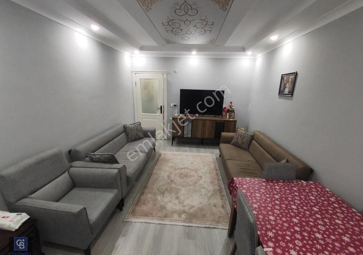 Arnavutköy Anadolu Mah.satılık Cadde Cephe 2+1daire