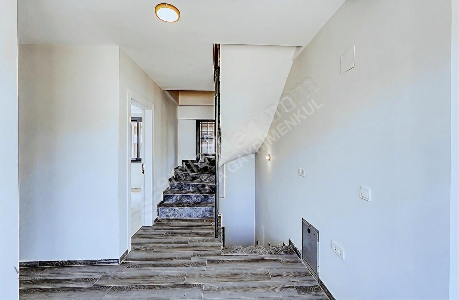 Urla İskele Satılık 3+1 Sıfır Villa - Görsel 3