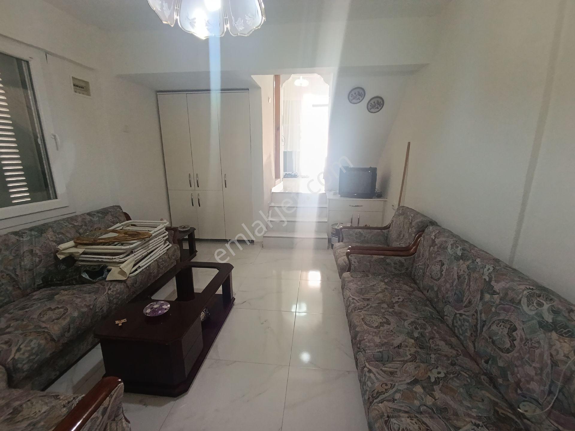 Yavansuda Denize Yürüme Mesafesinde Masrafsız Bakımlı Geniş Bahçeli 4+1 Trıpleks Yazlık - Görsel 7