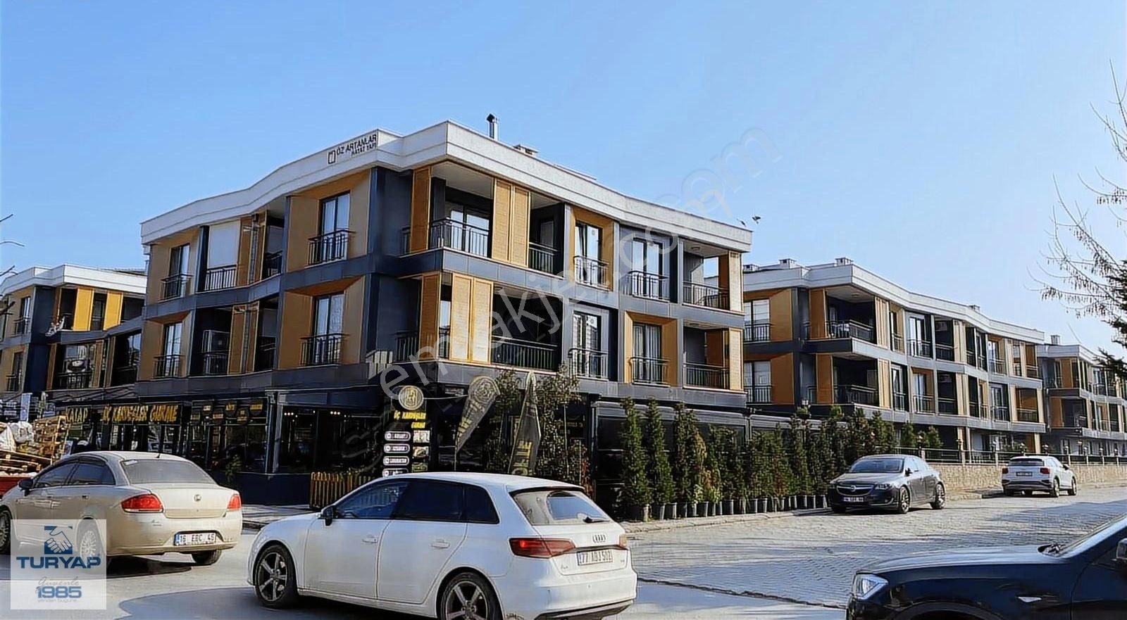 Satılık 3+1 Ara Kat Daire Moment Yalova Sitesinde Konforlu Yaşam - Görsel 2