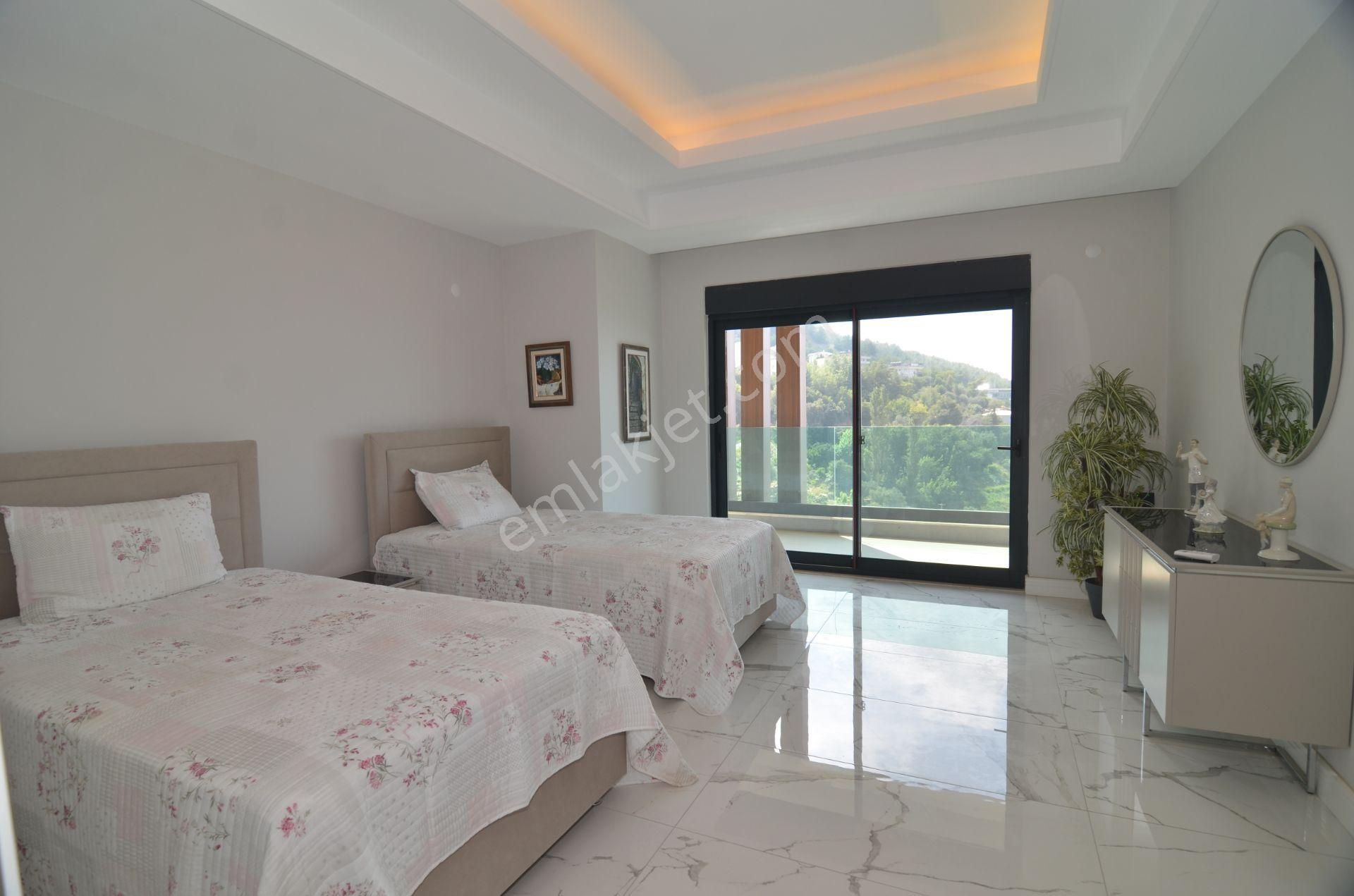 Panoramik Deniz Manzaralı Butik Sitede Lüks Müstakil 4+2 Villa - Görsel 16