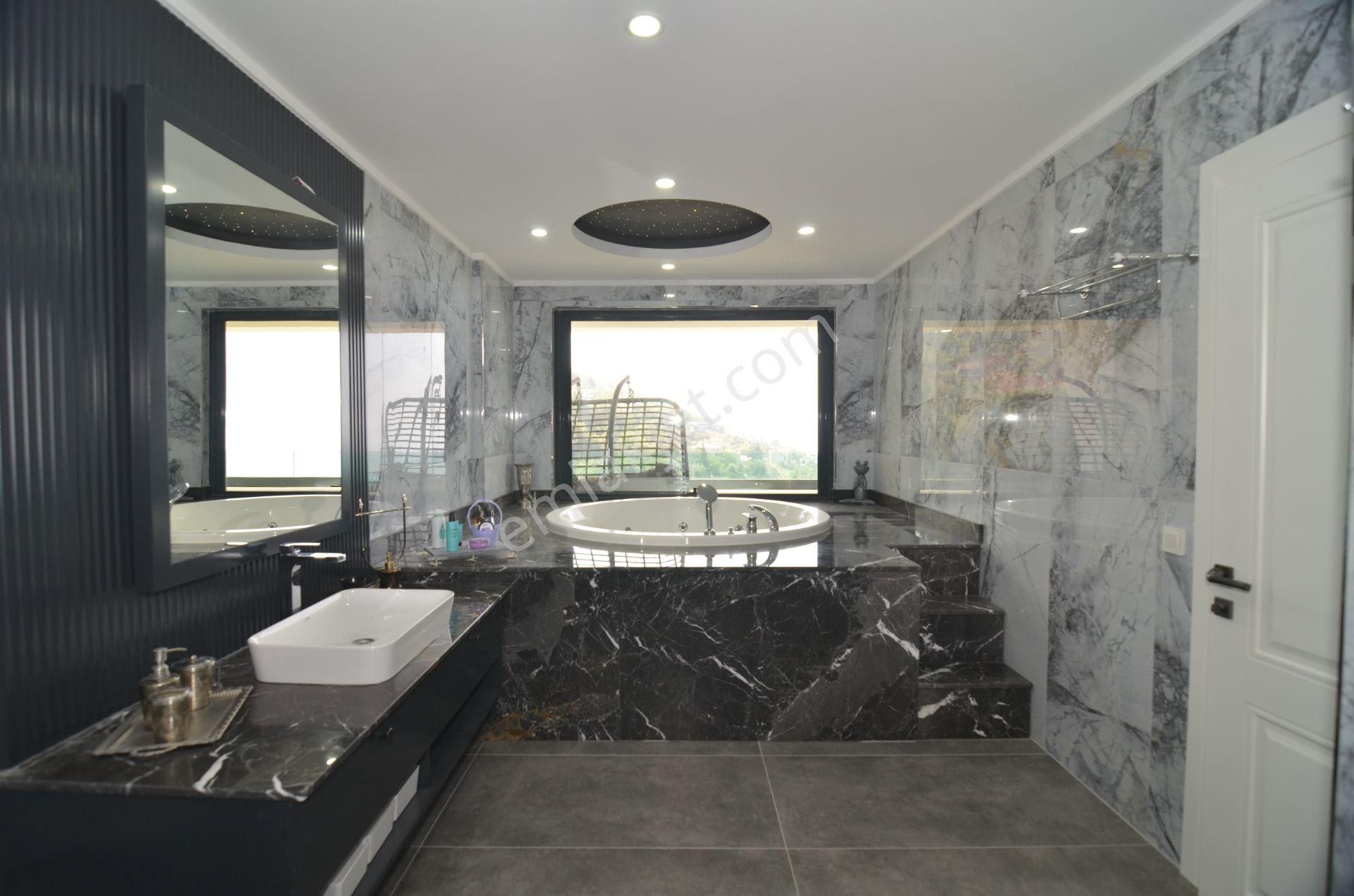 Panoramik Deniz Manzaralı Butik Sitede Lüks Müstakil 4+2 Villa - Görsel 28