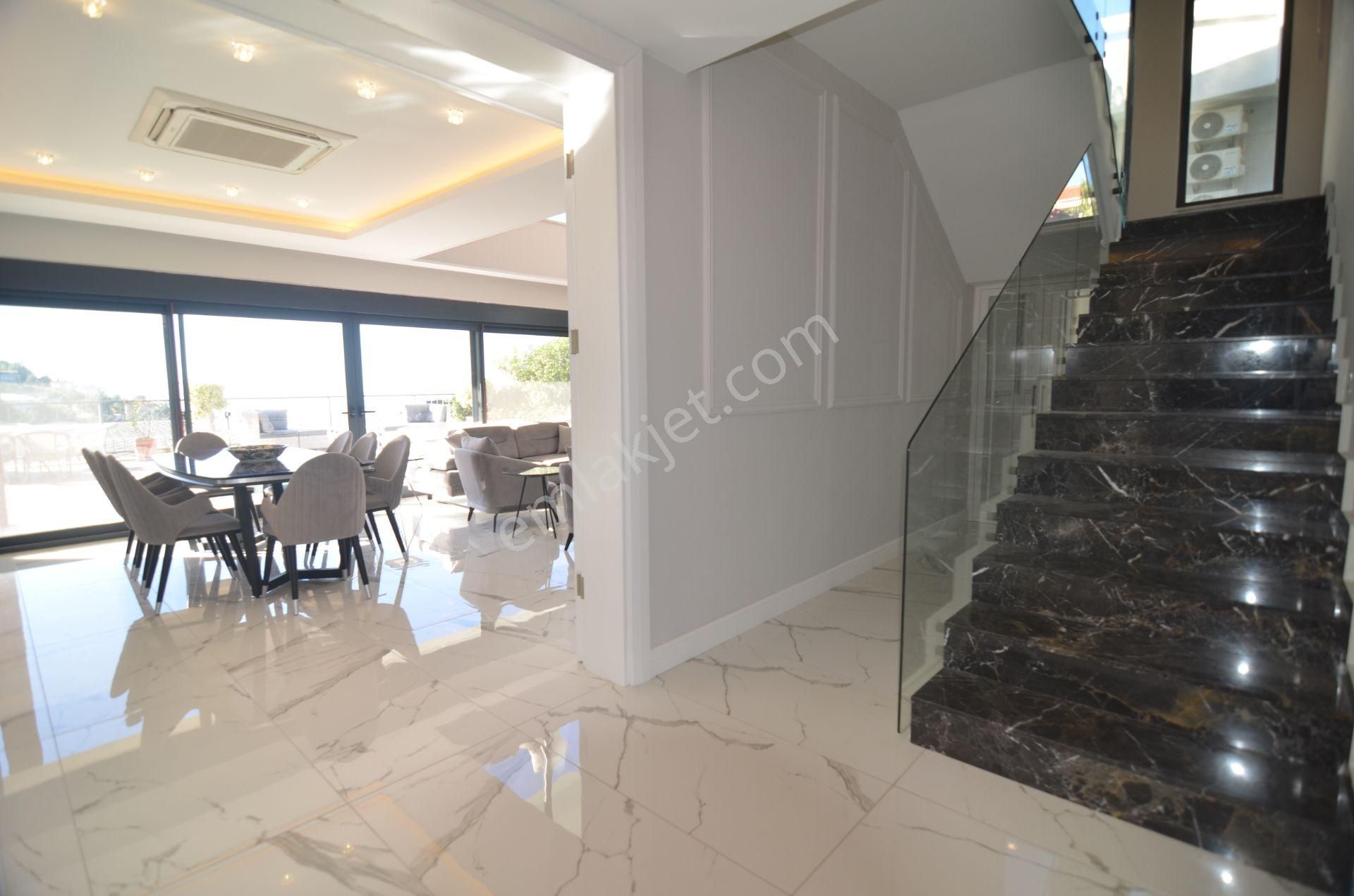 Panoramik Deniz Manzaralı Butik Sitede Lüks Müstakil 4+2 Villa - Görsel 32