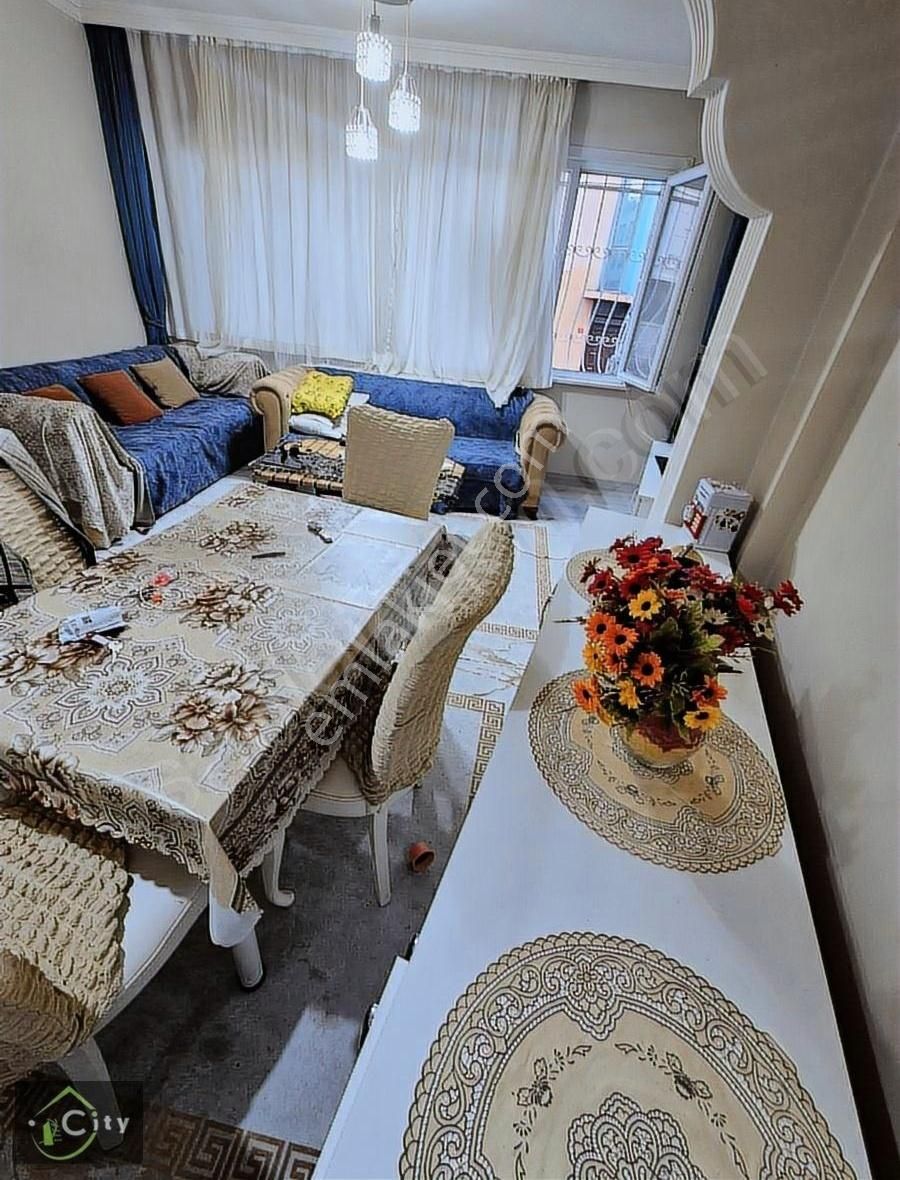 Çapa Millet Cada 1 Arka Sok Satılık 3+1 Y. Giriş