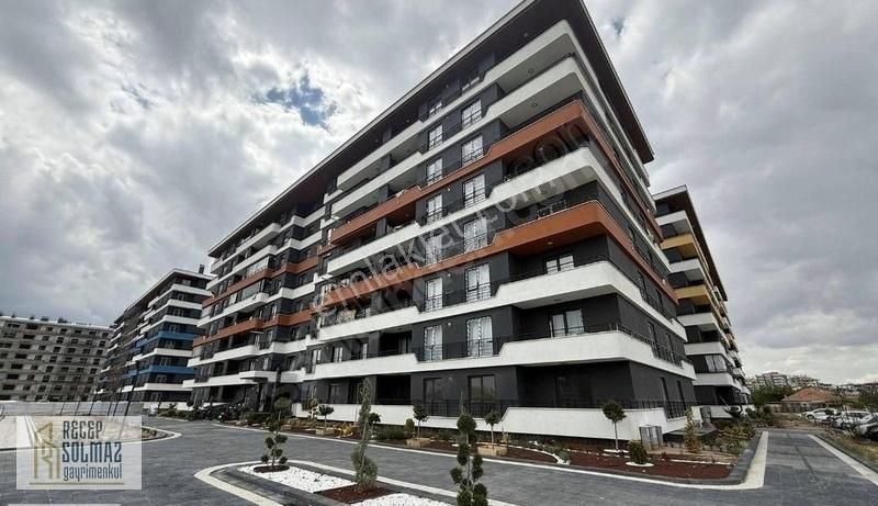 Oruç Reis Evlerinde Satılık 150 M² 3+1 Boş Hisse