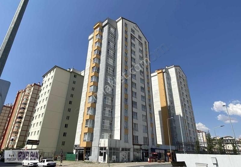 Fetanet Emlaktan 4+2 Odalı 3 Cepheli Dubleks Daire