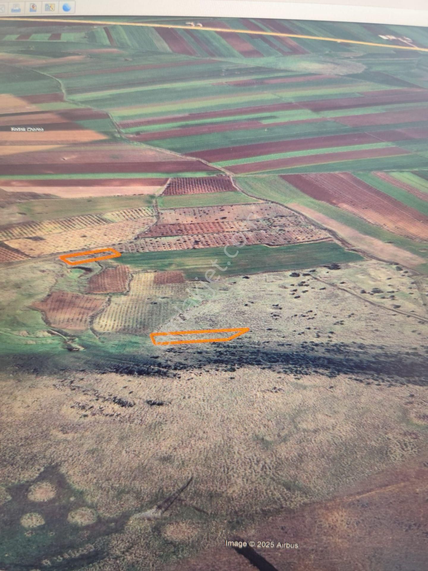 Ayyıldız Emlaktan 3.270 M2 Arazi Resmi Yol Üzeri