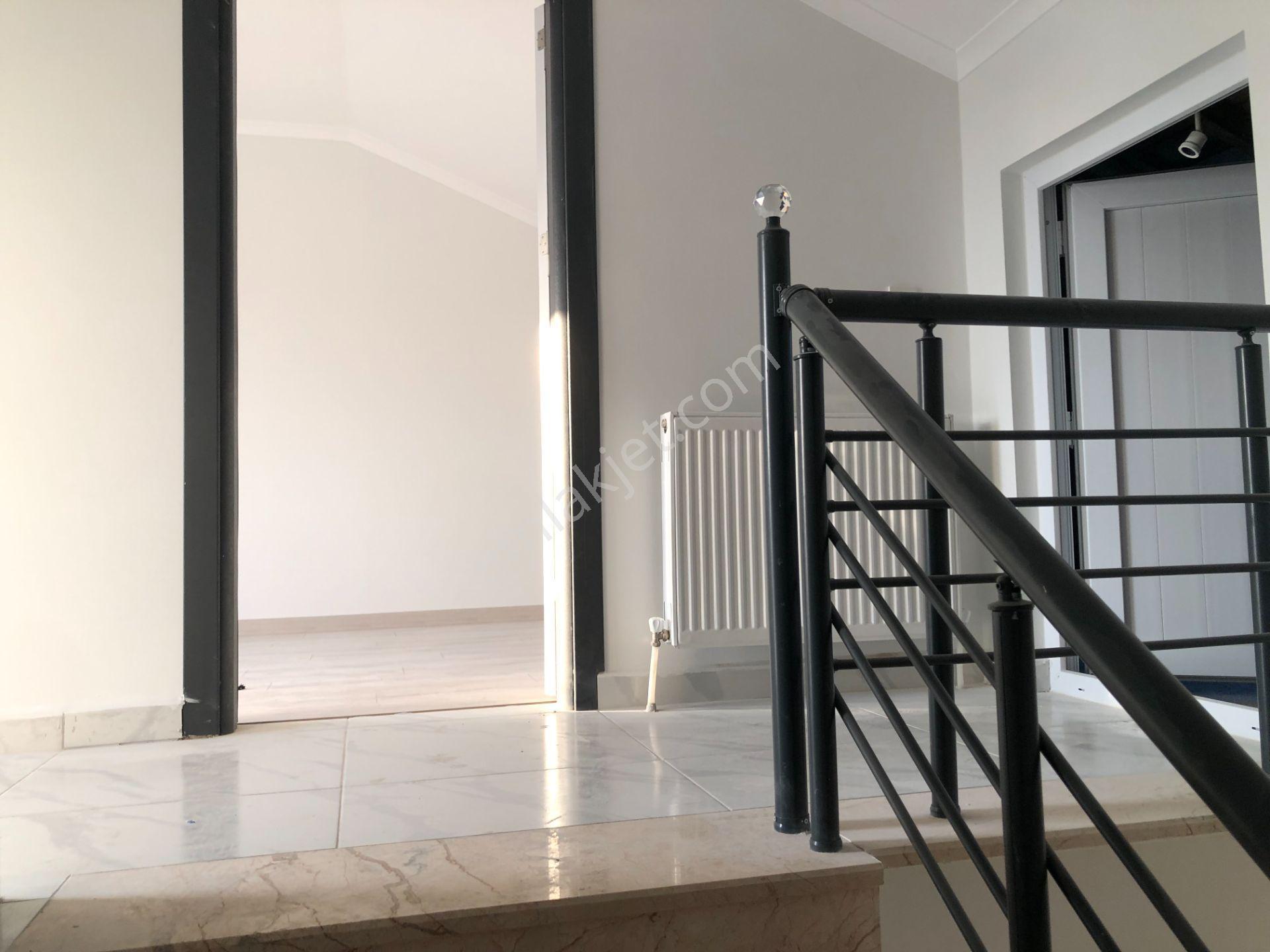 Şarköy De Işık Emlaktan Cumhuriyet Mah De 4+1 130 M2 Daire Üstü Dubleks - Görsel 19