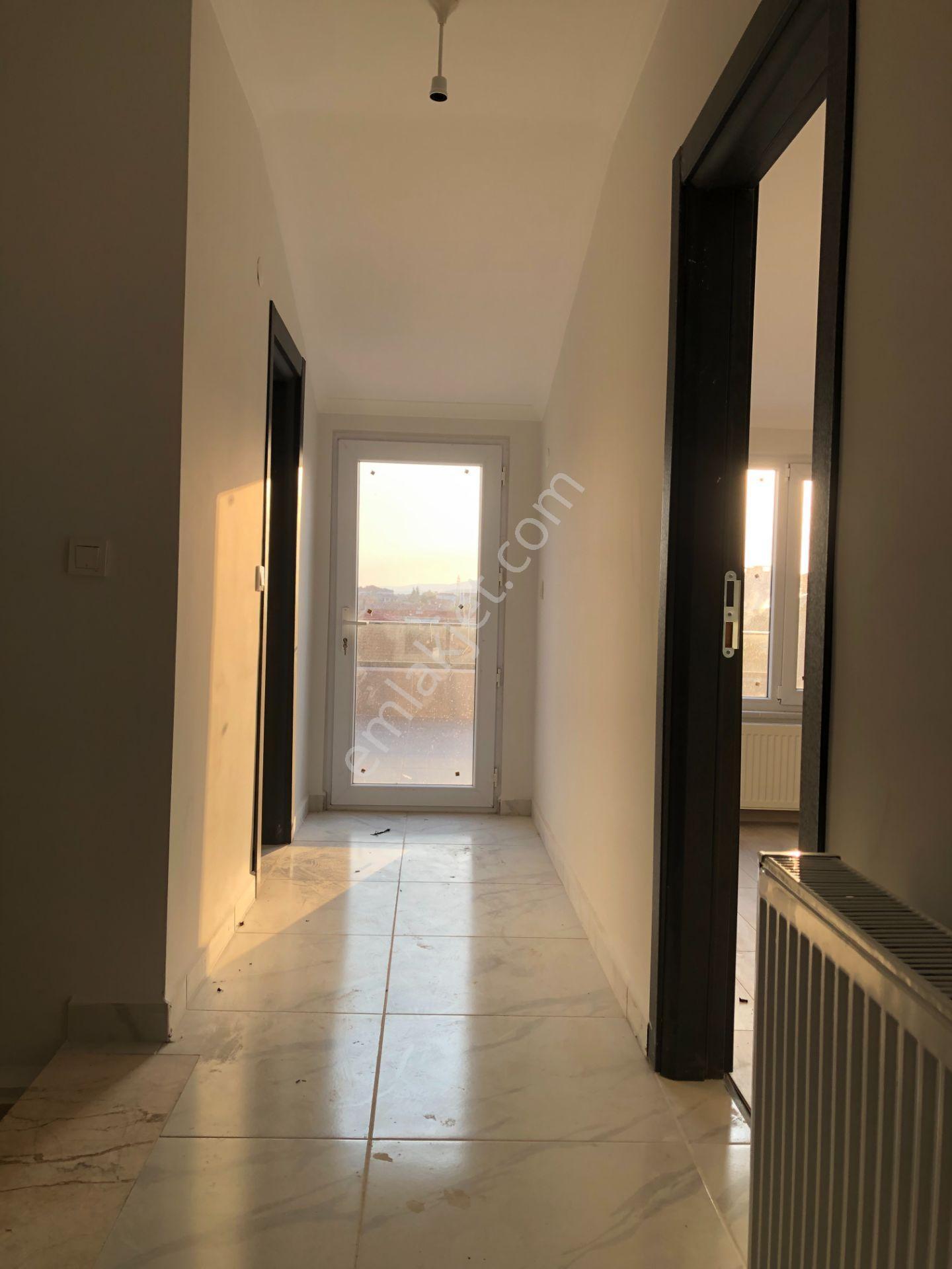 Şarköy De Işık Emlaktan Cumhuriyet Mah De 4+1 130 M2 Daire Üstü Dubleks - Görsel 12
