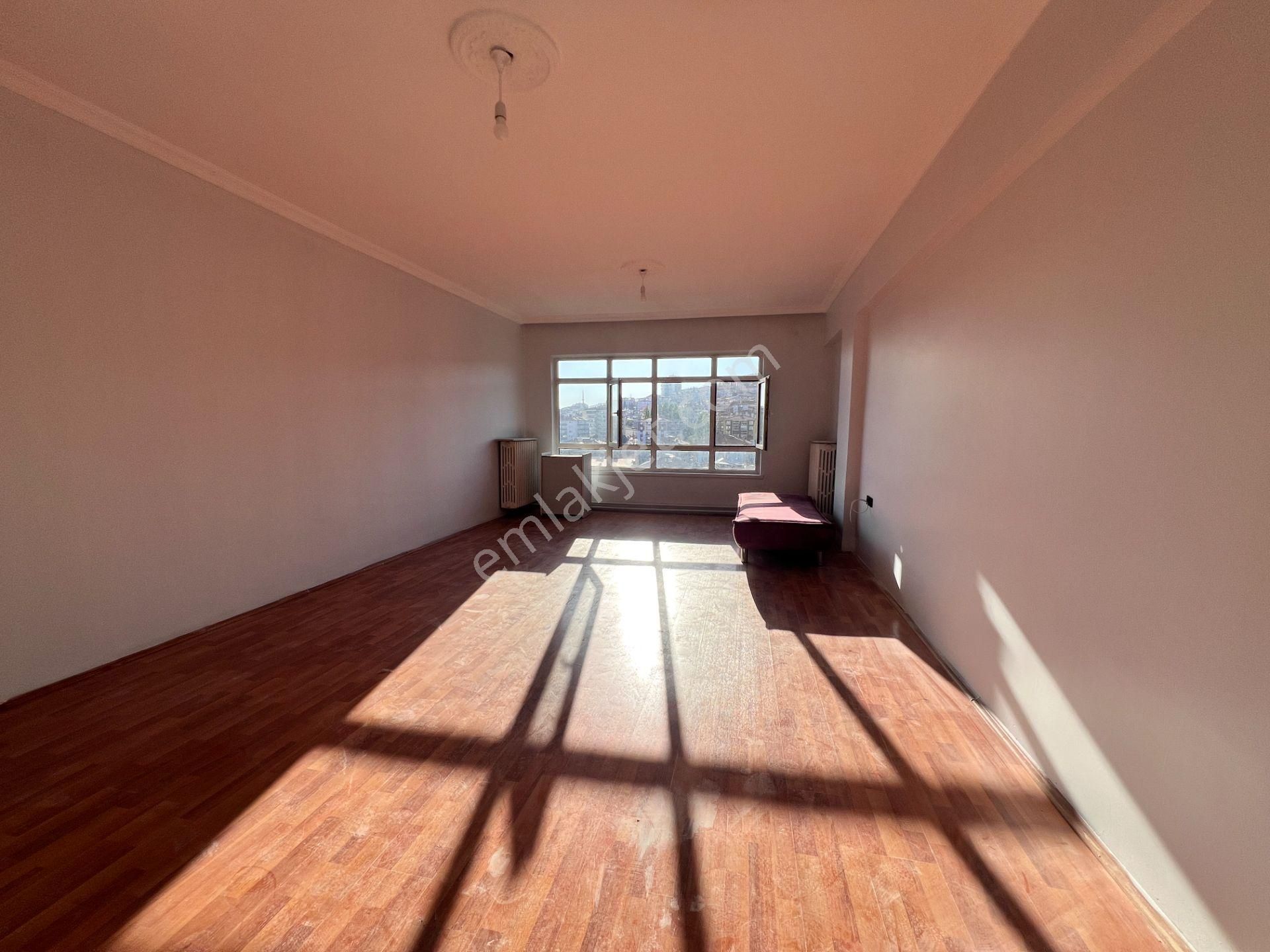 Turyap Keçiören'den Sanatoryum Cadde Üzeri Kiralık Daire