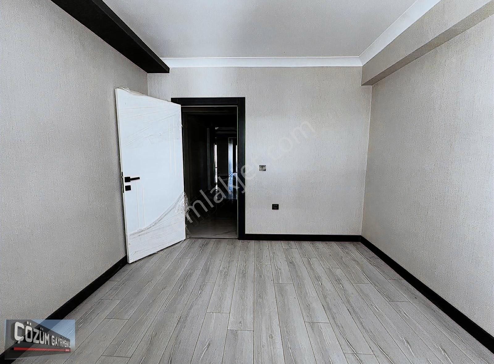 Çözüm'de Fırsat Sıfır 4+1 Ful Yapılı Geniş Ve Ferah Yapılı Daire - Görsel 18