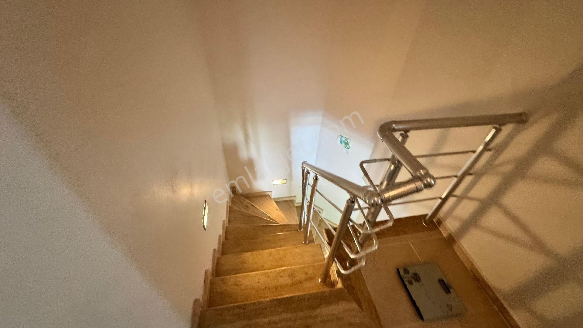 Gözütok Mimarlık Emlak 'tan Gümüldür'de Site İçerisinde Villa - Görsel 19