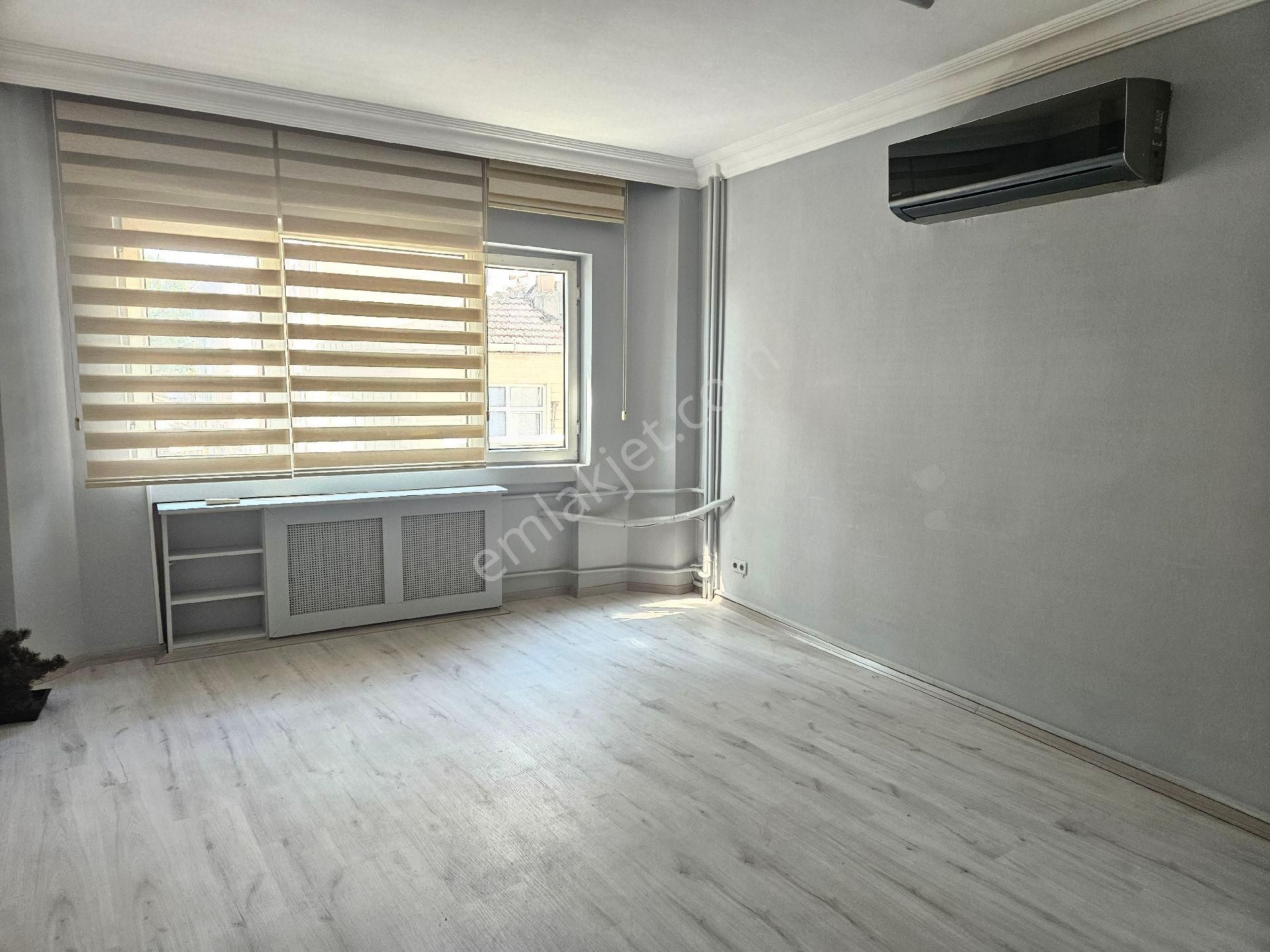 Silivri Merkezde Kiralık 1+1 Ofis/büro