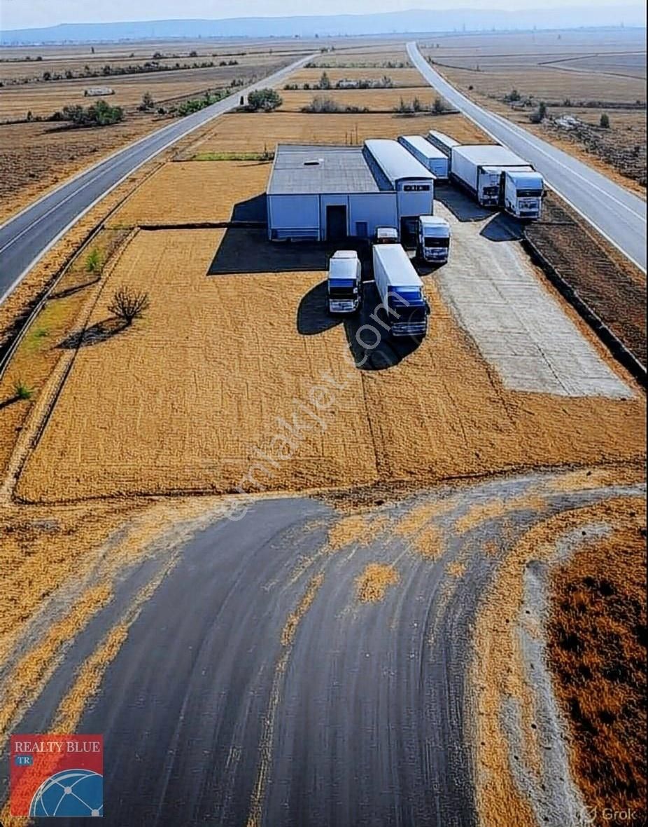 Gebze De Satılık 4500 M² Depolama Arsası