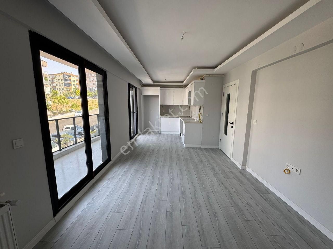 İzmir Karabağlar Devrim Mahde Site İçerisinde 3+1 Satılık Sıfır Daire - Görsel 5