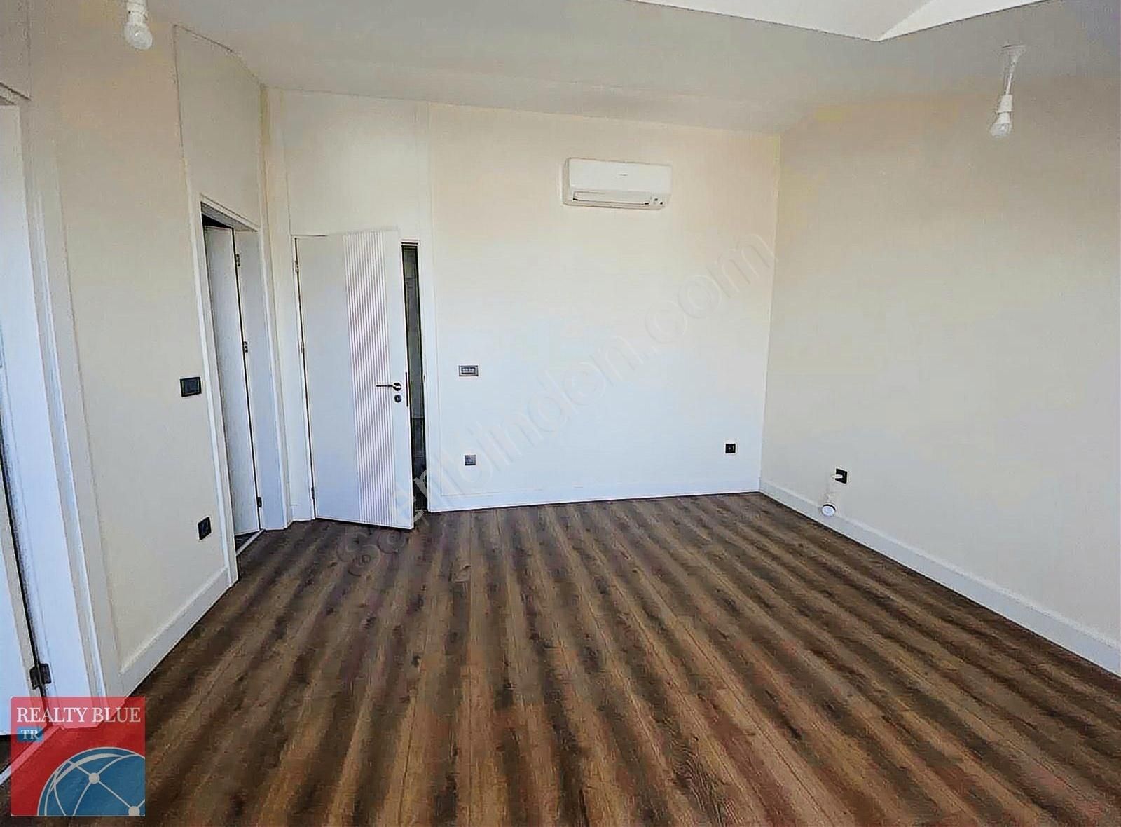 Zekeriyaköy_ Muhteşem Bahçeli _satılık 5+1 Triblex Sıfır Villa - Görsel 11