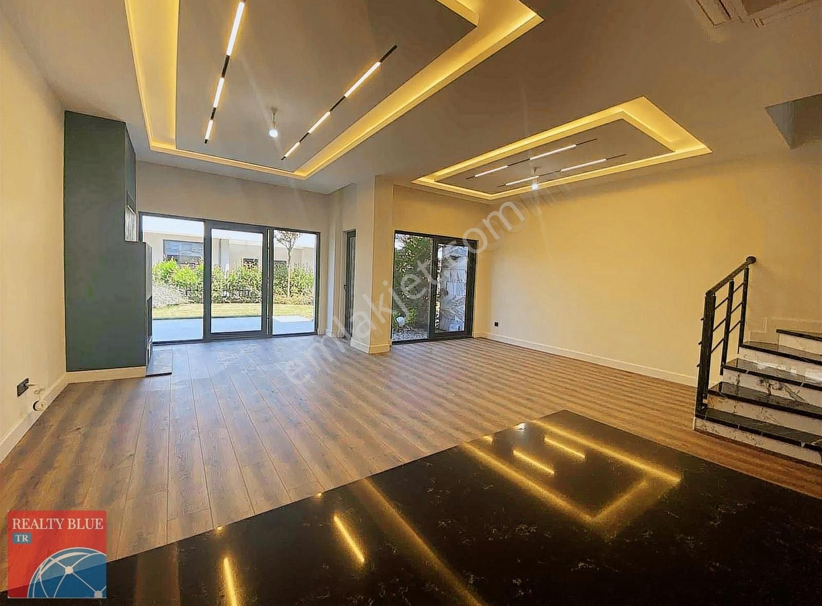 Zekeriyaköy_ Muhteşem Bahçeli _satılık 5+1 Triblex Sıfır Villa - Görsel 24