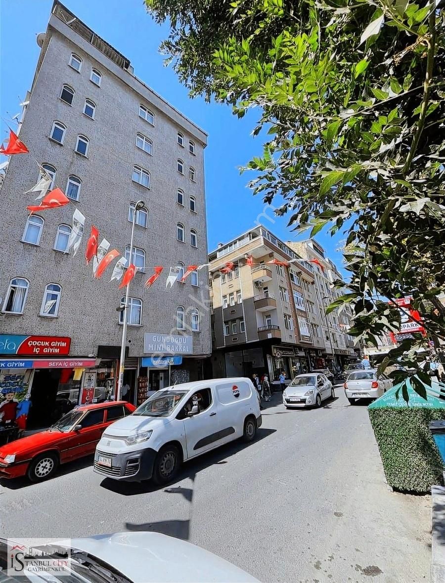Cumhuriyet Mah Cadde De Satılık Dükkan