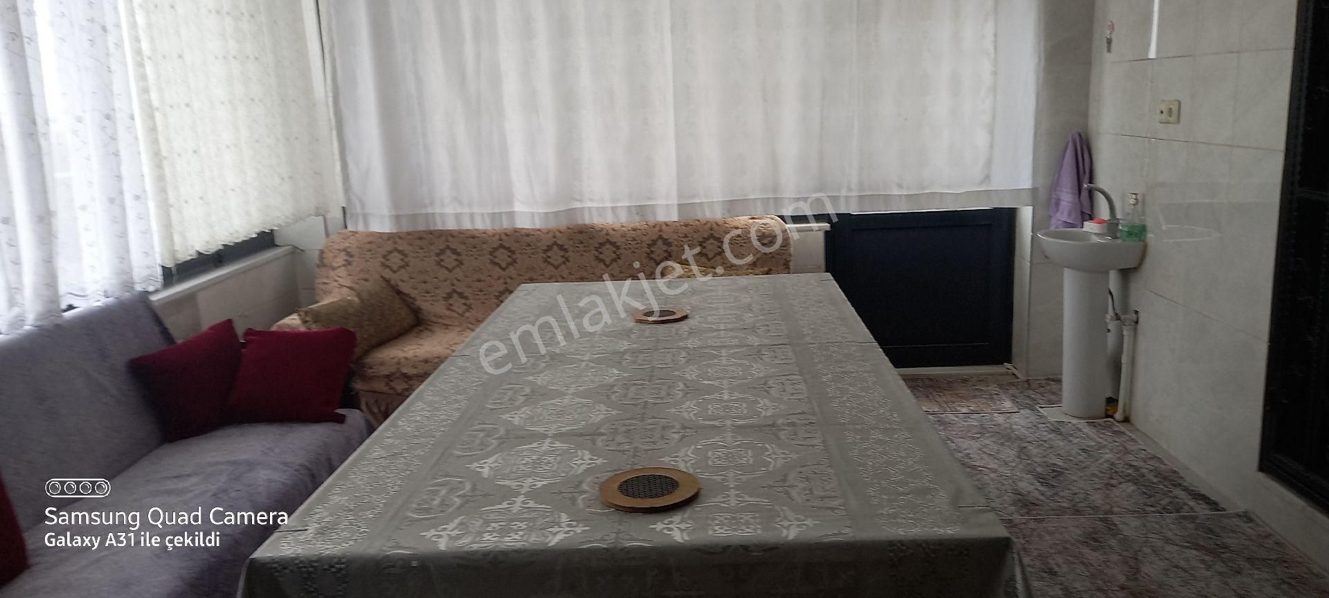 Afyonkarahisar Çıkrıkta Köşe Konumlu Bahçeli Müstakil Ev - Görsel 4