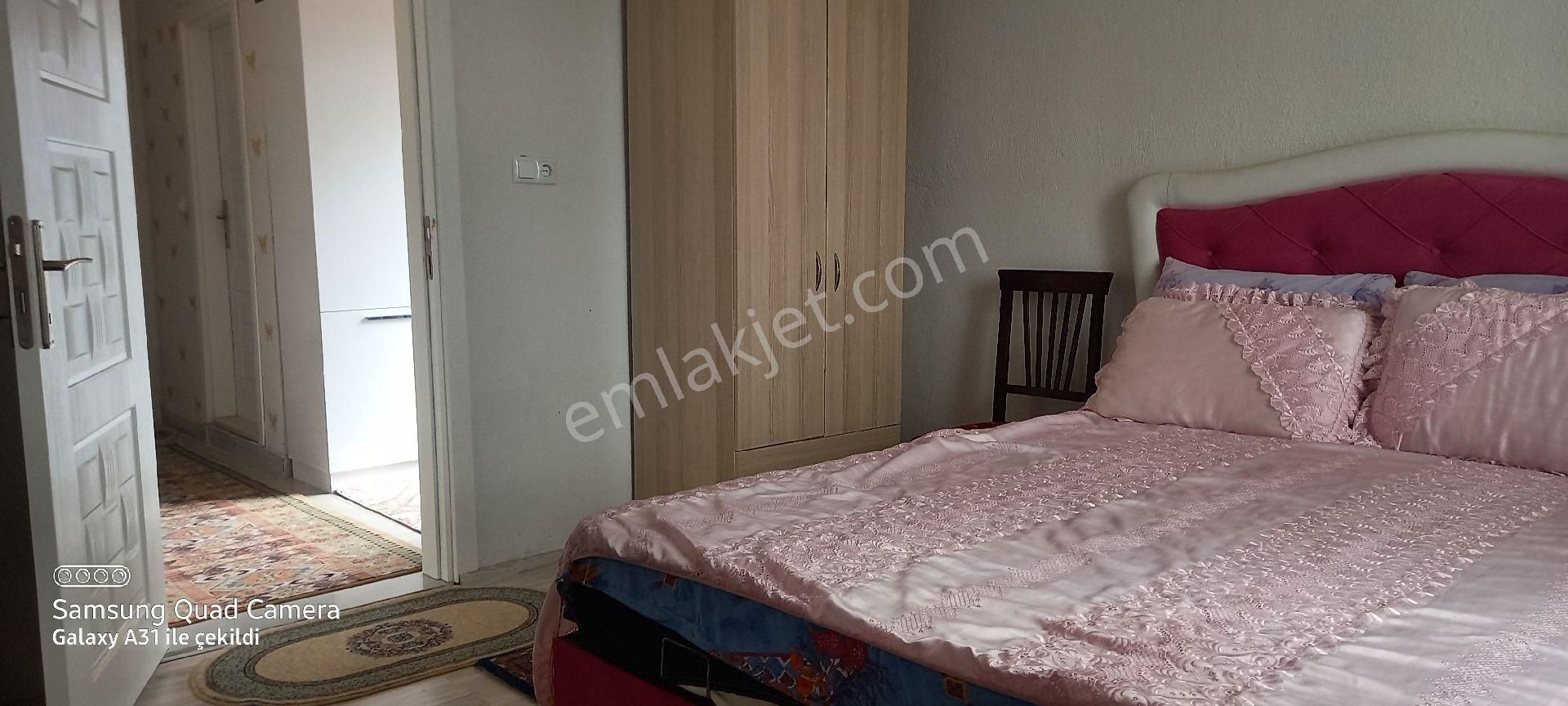 Afyonkarahisar Çıkrıkta Köşe Konumlu Bahçeli Müstakil Ev - Görsel 8