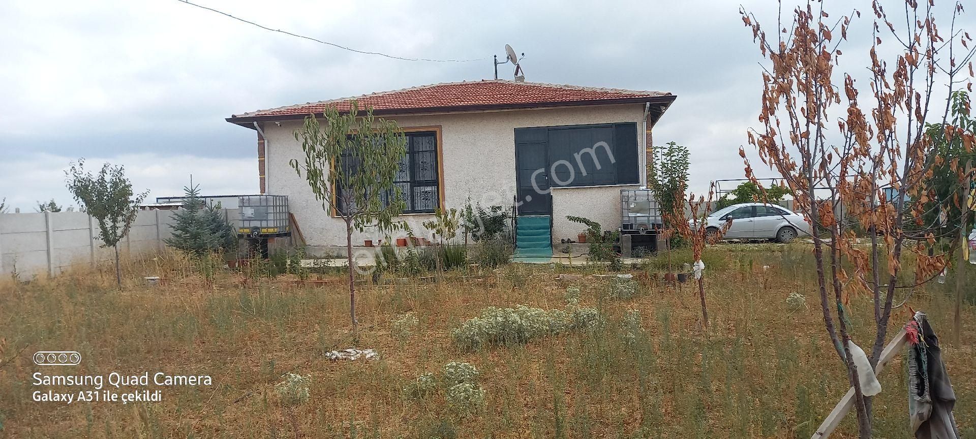 Afyonkarahisar Çıkrıkta Köşe Konumlu Bahçeli Müstakil Ev - Görsel 13