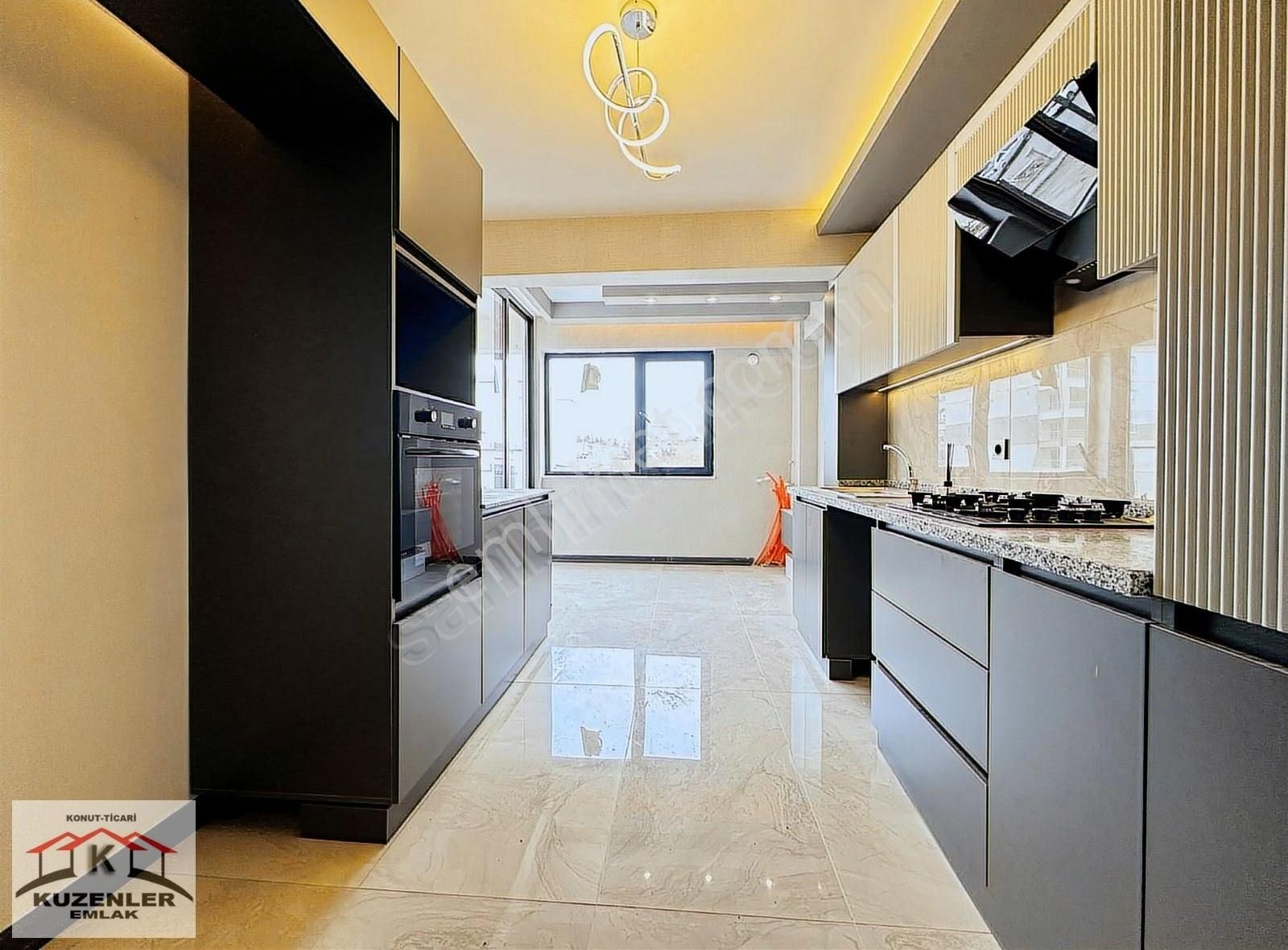 Kuzenler'dn_saray Merkez Site İçinde Çift Banyolu 8kat Güney 2+1