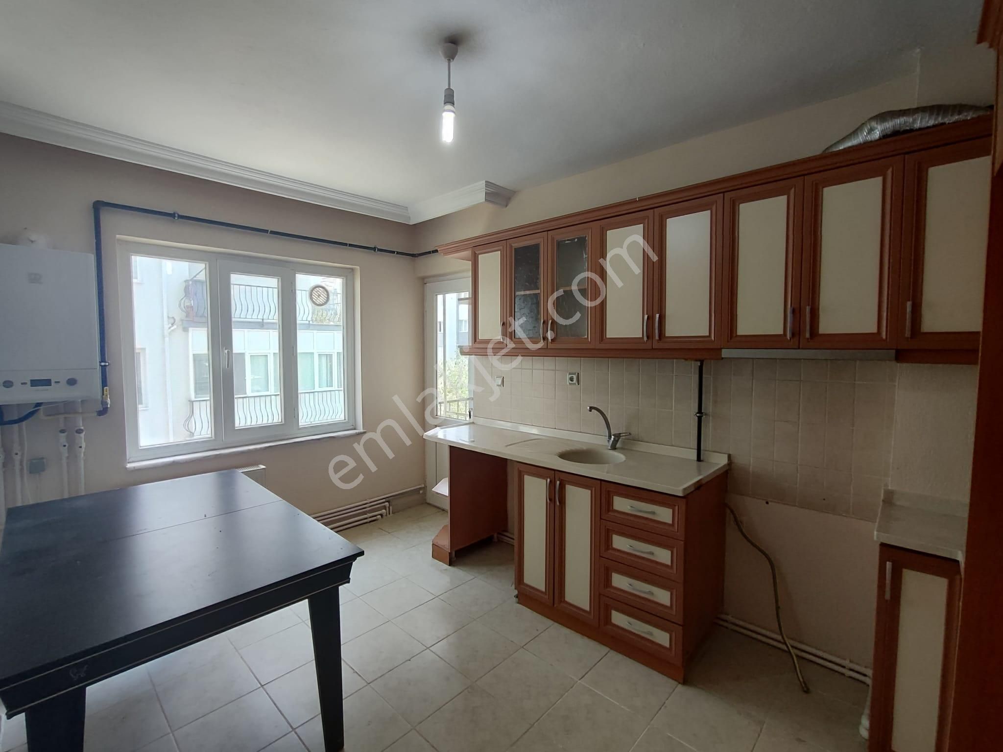 Yuvam Emlaktan Başkarcıda Kiralık 3+1 Daire