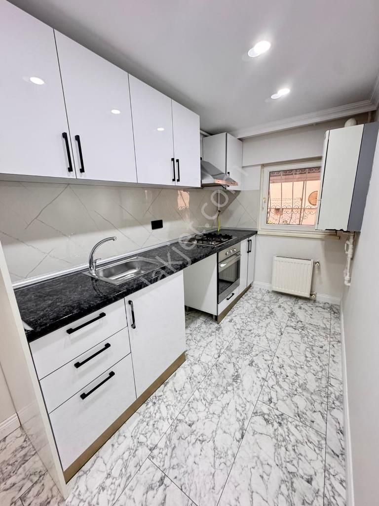 Kaçmaz'dan Altıntepe Kızılayda 95m2 2+1 Asansörlü Lüx Yapılı