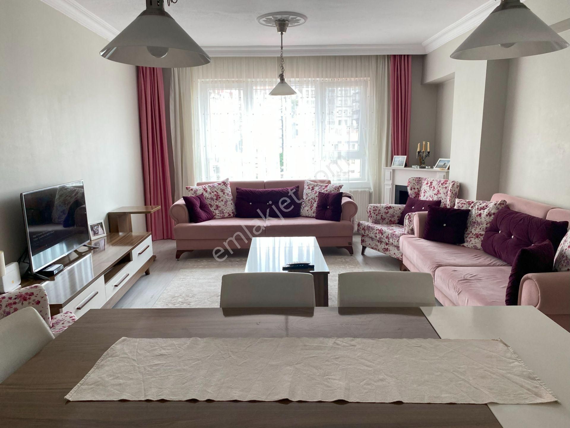 Acill Satılık!! Merkezi Konumda 3+1 Geniş Ve Bağımsız Salon Önü Açık Hemen Tapu Teslim