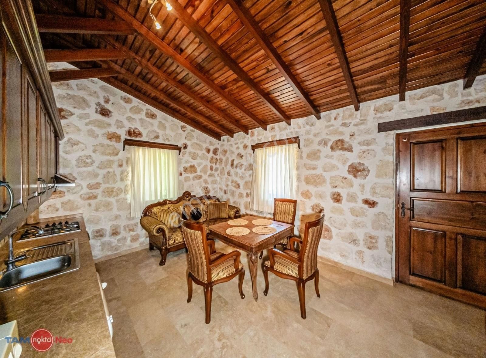 Kaş Merkezine 10 Dakikalık Mesafede Taş Villa - Görsel 9